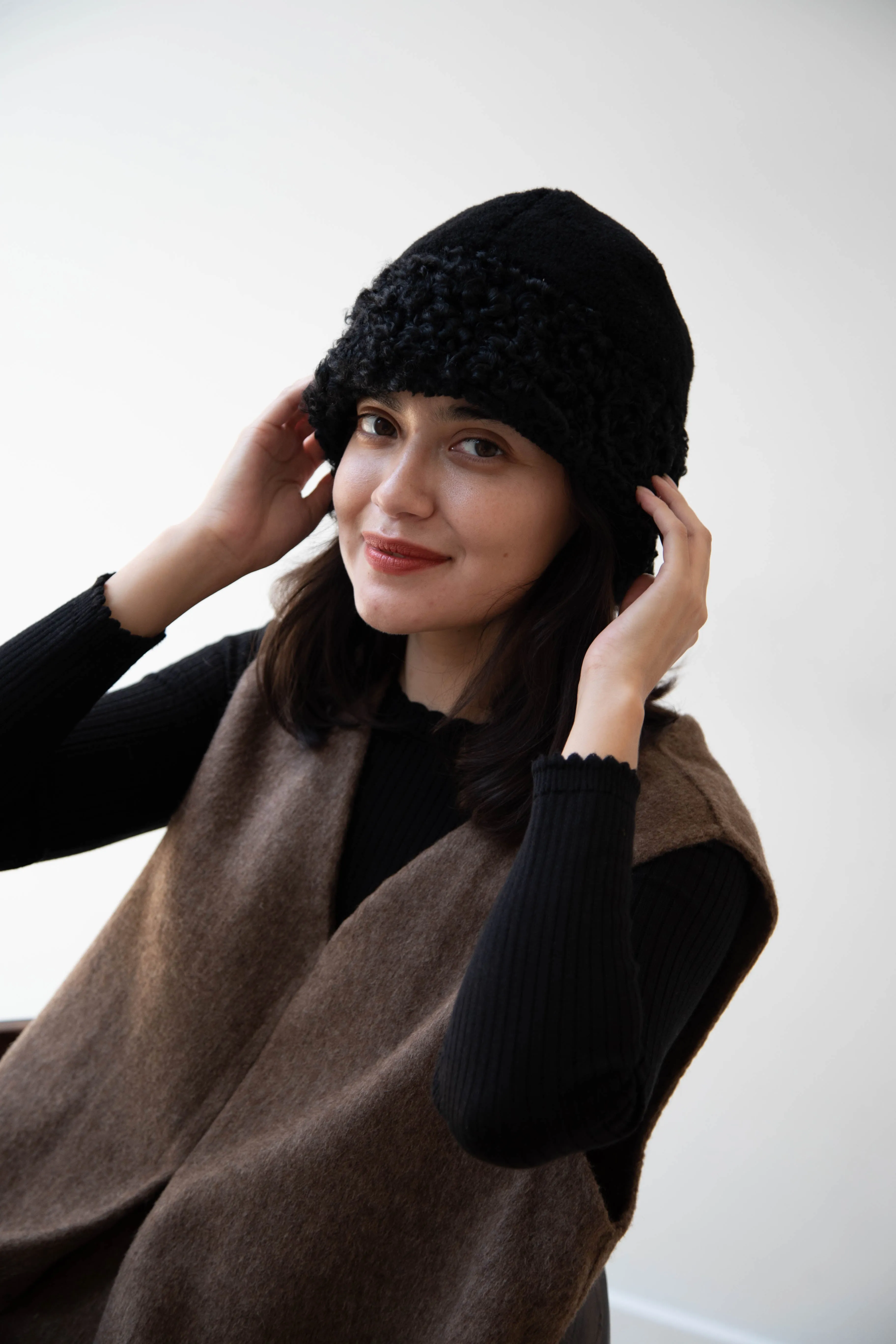 The Backward Vendor | Herd Hat in Black Shearling