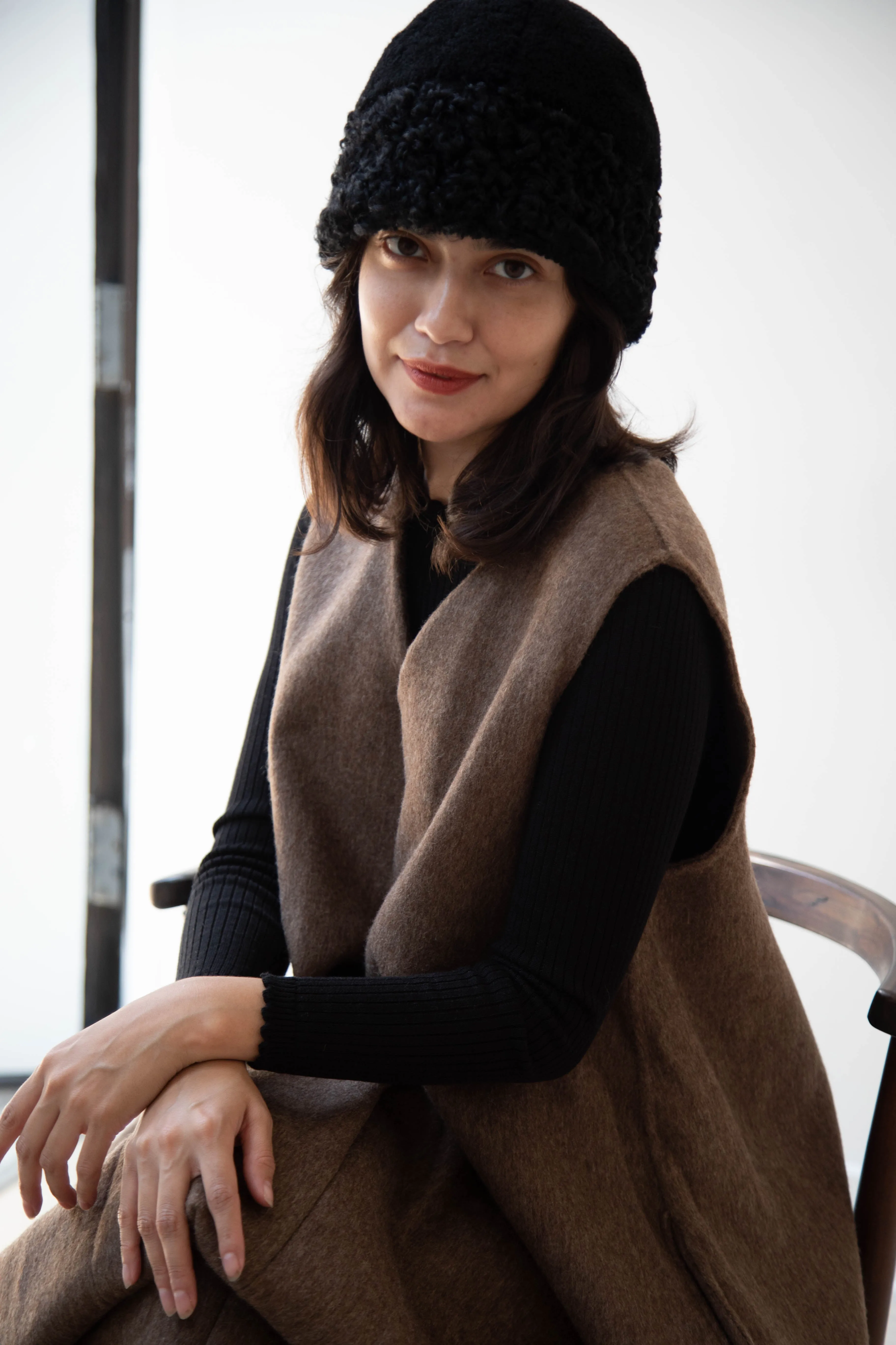The Backward Vendor | Herd Hat in Black Shearling