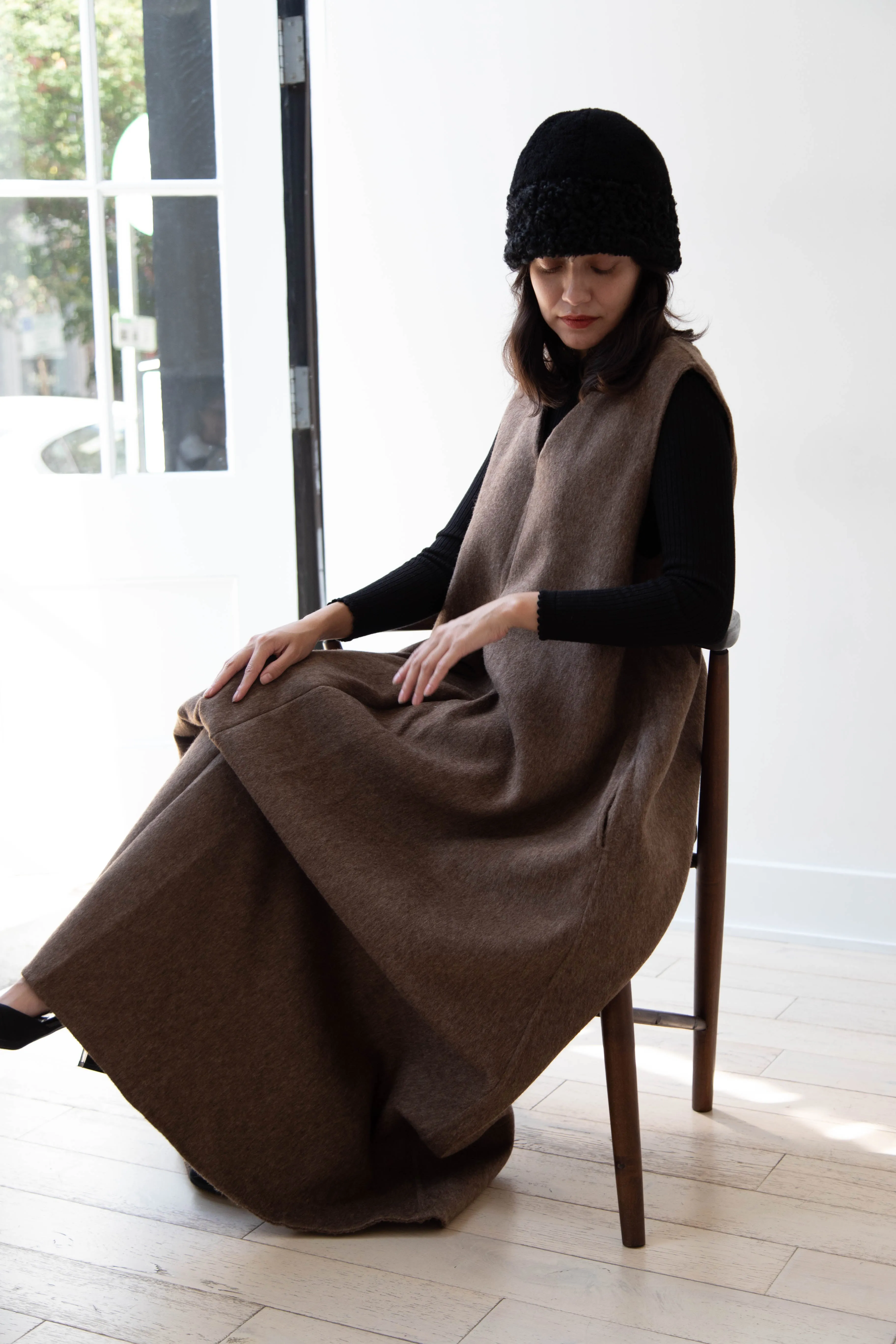 The Backward Vendor | Herd Hat in Black Shearling