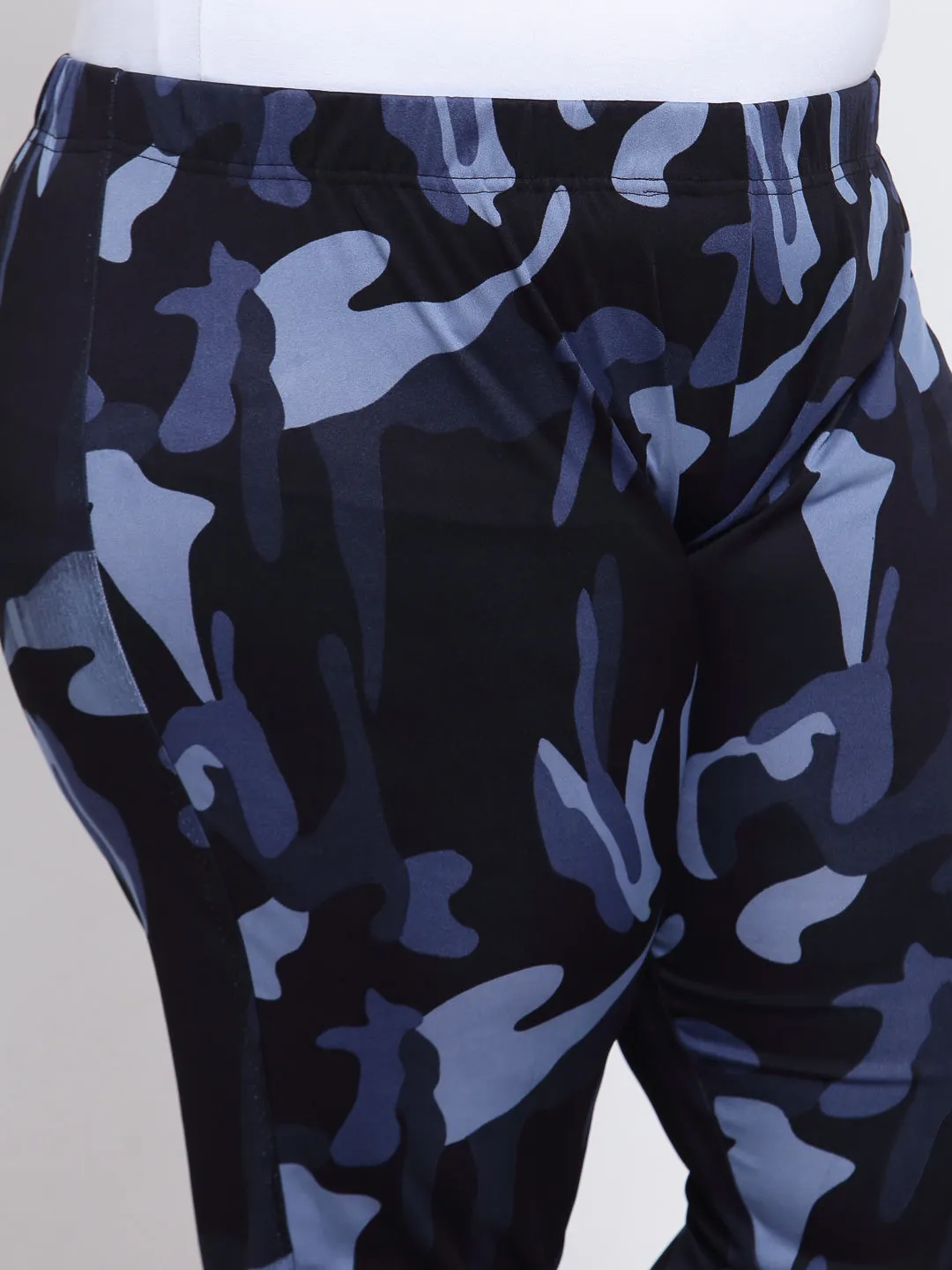 Women Blue Printed Capris