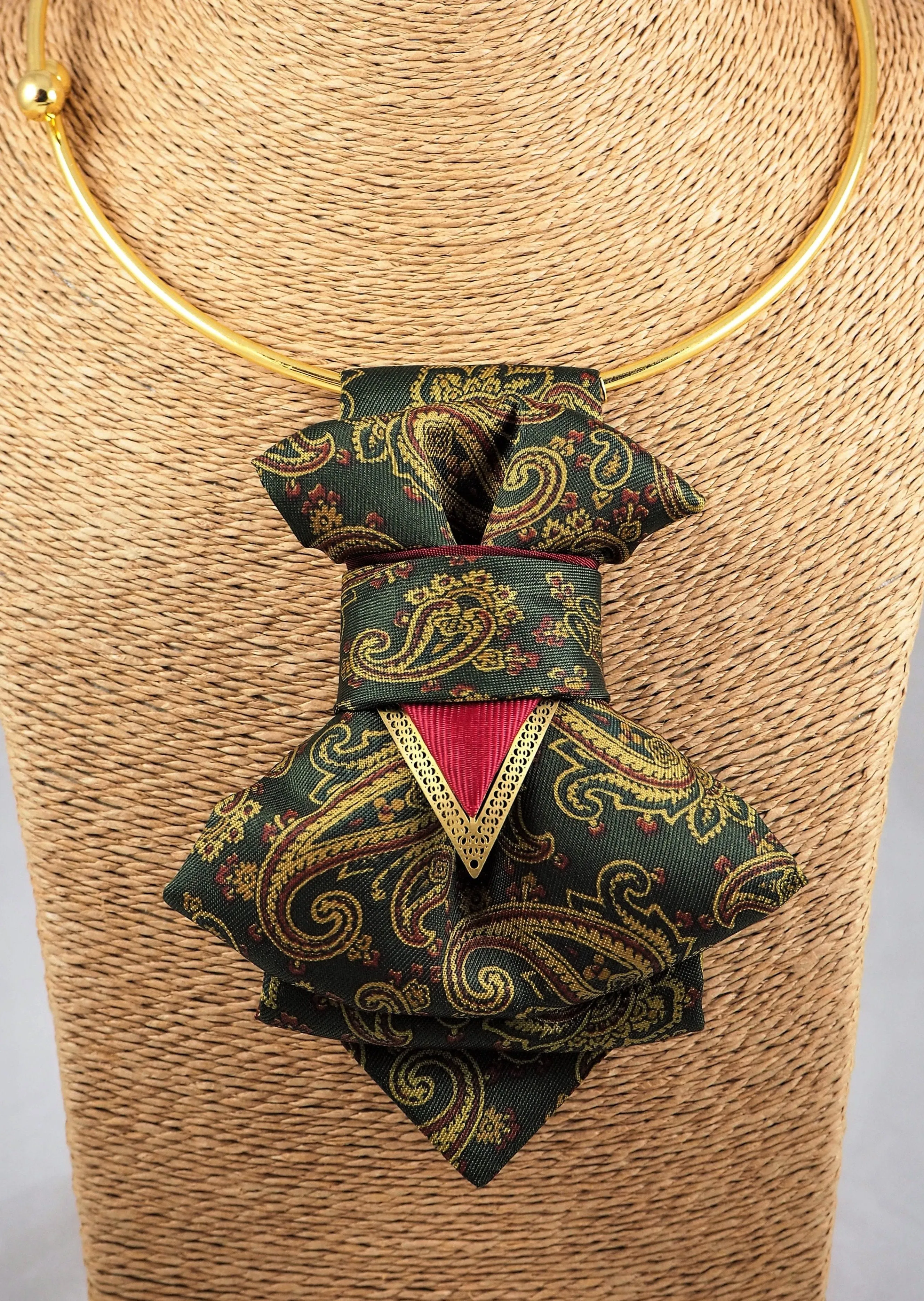 Womens necktie "THE GREEN GARDEN"
