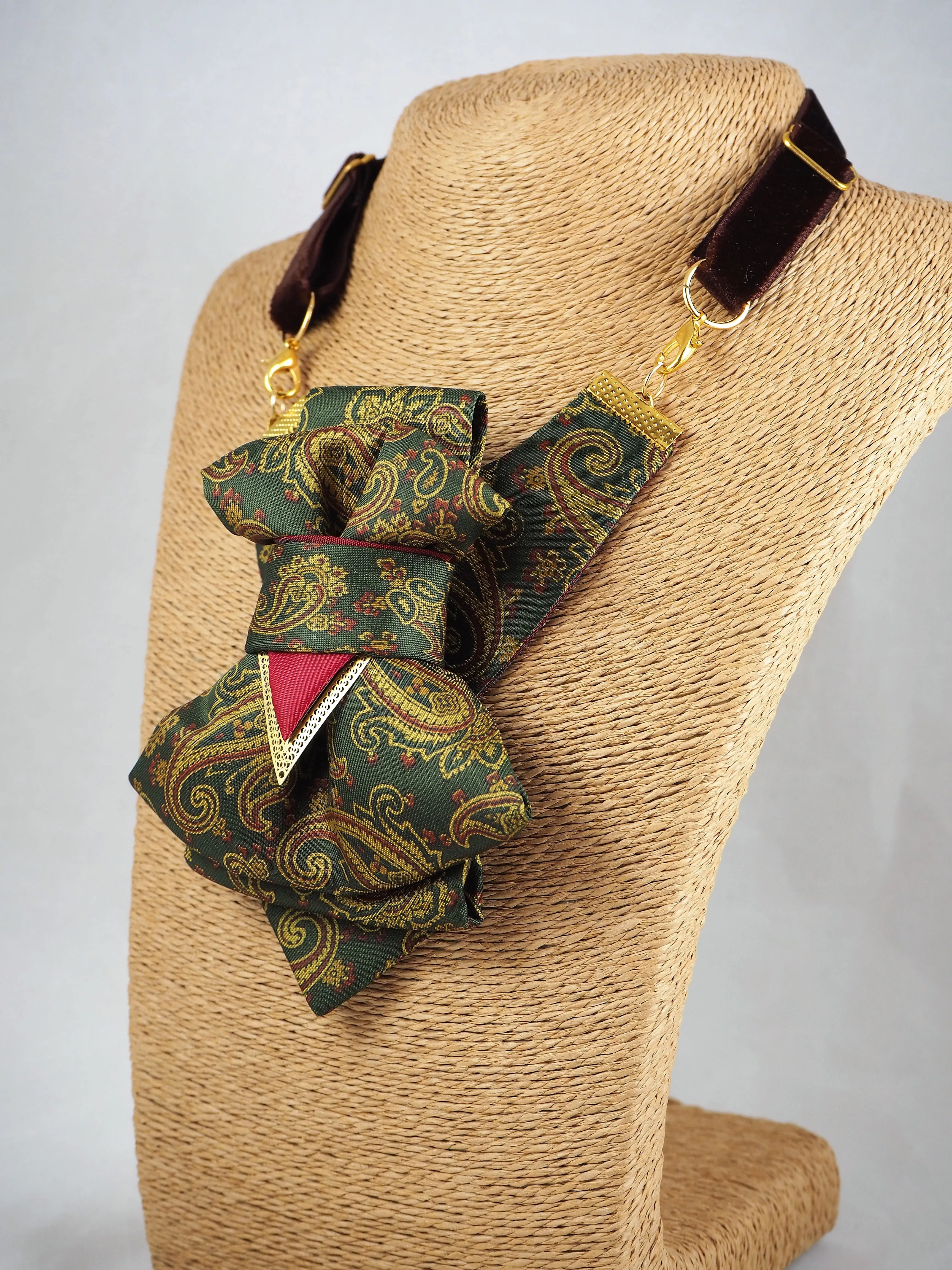 Womens necktie "THE GREEN GARDEN"
